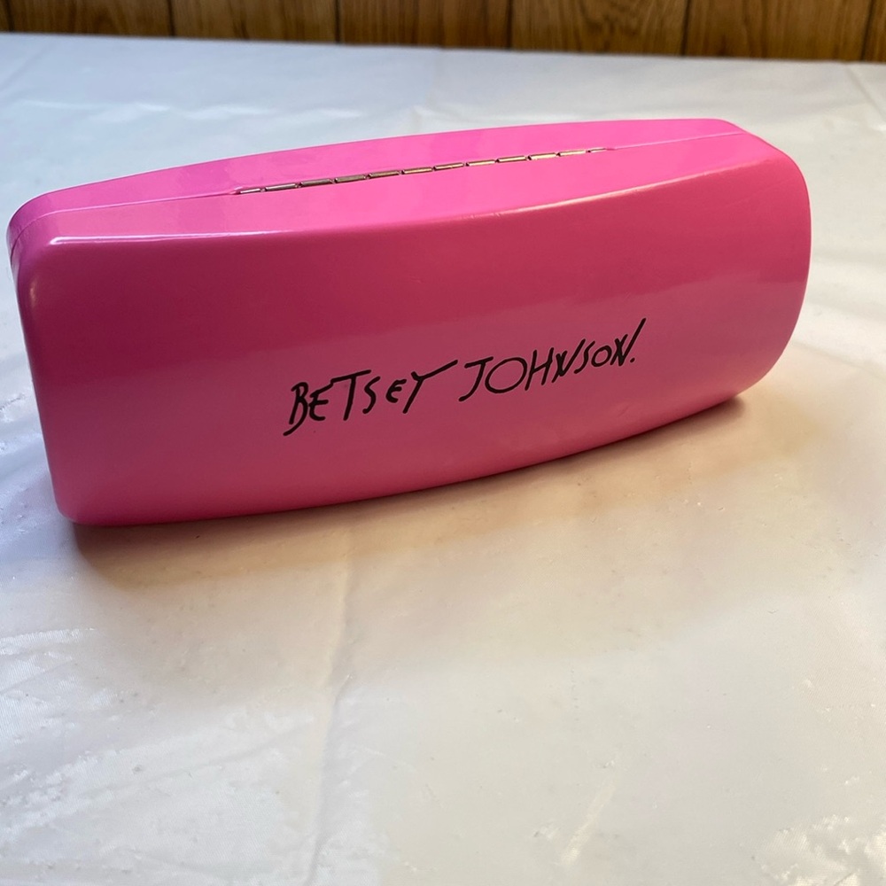 Betsy Johnson Hardshell Hot Pink Eyeglass Case